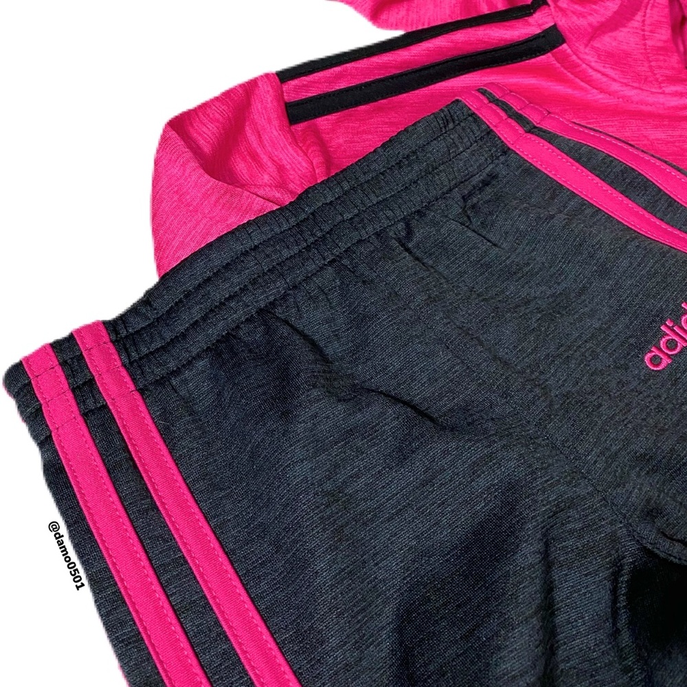 🎈SOLD🎈NWT Adidas Girls Magenta/Gray 2 Piece - Picture 3 of 4
